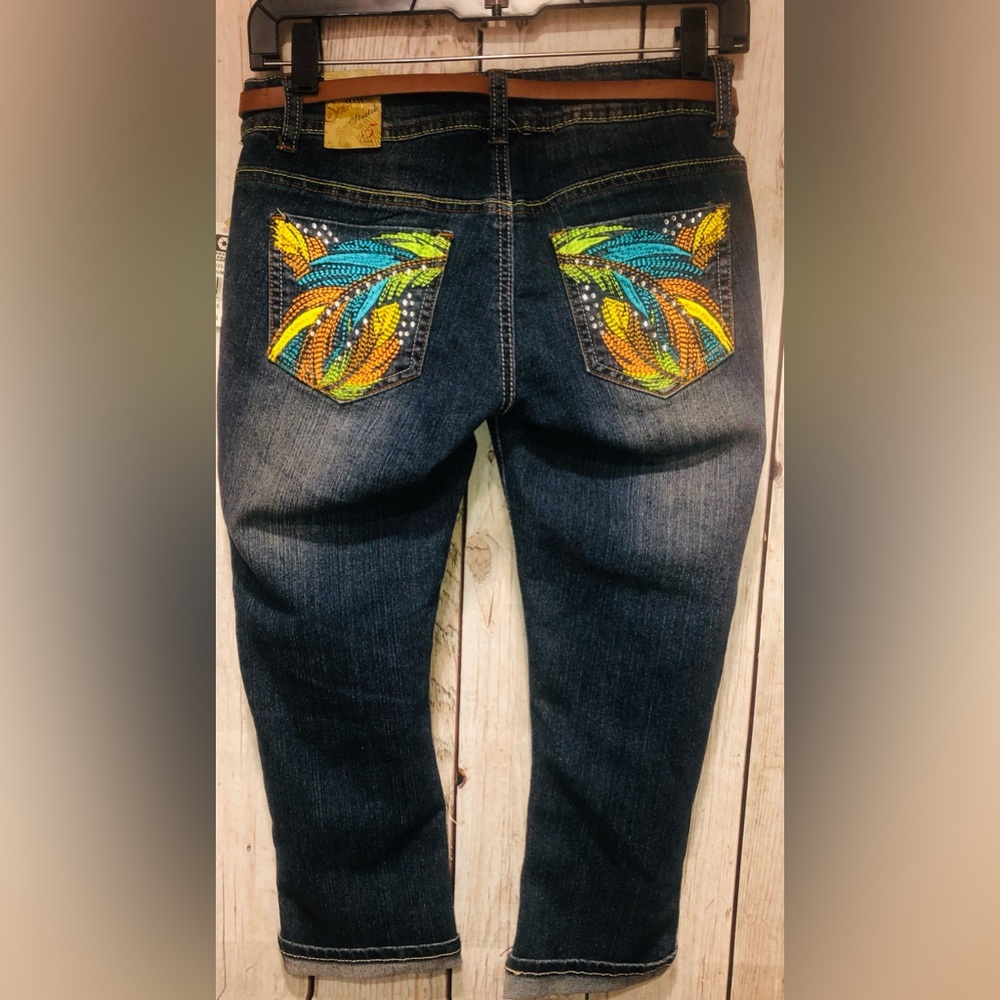South Pole Stretch Juniors Size 5 Cuffed Denim Capris Feather Pocket Design